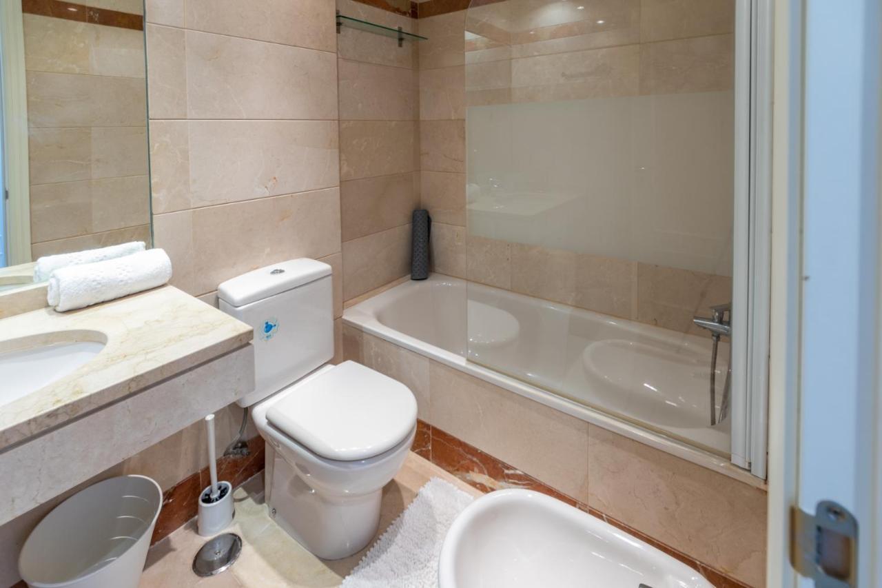 2Br Calanova Grand Golf - Wifi/Ac/Pool Apartment มาลากา ภายนอก รูปภาพ